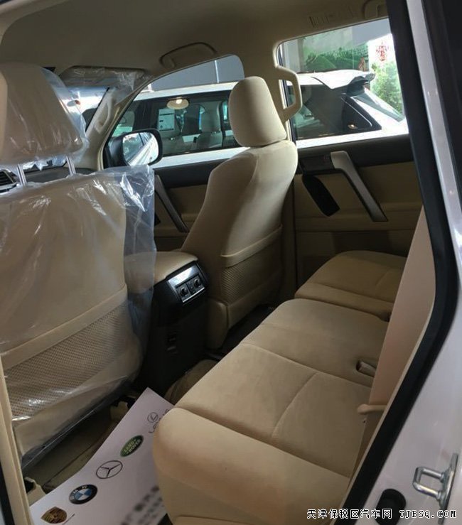2017款進口豐田普拉多2.7L中東版 七座SUV現(xiàn)車惠滿津港