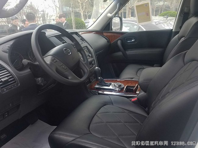 2017款日產(chǎn)途樂Y62中東版 4.0L七座現(xiàn)車優(yōu)惠巨獻(xiàn)
