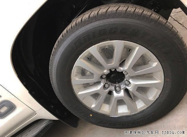 平行進(jìn)口車豐田普拉多4000中東版 2017款現(xiàn)車特惠53.5萬