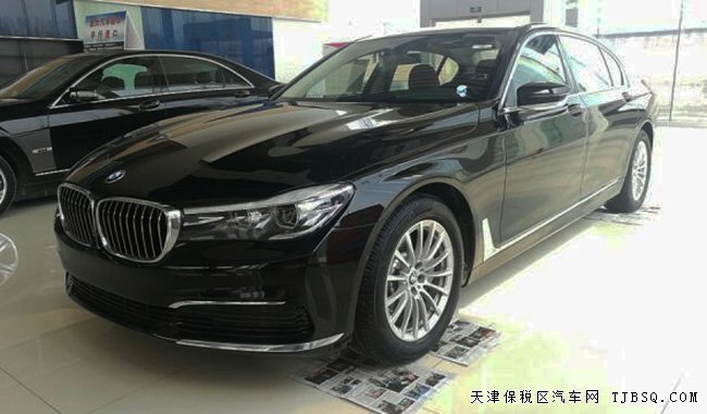 2016款寶馬730中東版 全景天窗/18輪/電吸門現(xiàn)車66萬