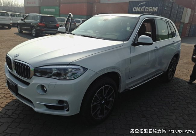 2017款寶馬X5美規(guī)版3.0T 全景天窗/前后電眼現(xiàn)車70萬起