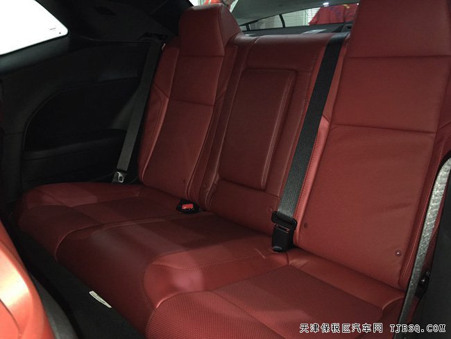 16款道奇挑戰(zhàn)者3.6L經(jīng)典肌肉跑車(chē) 平行進(jìn)口車(chē)報(bào)價(jià)52.5萬(wàn)