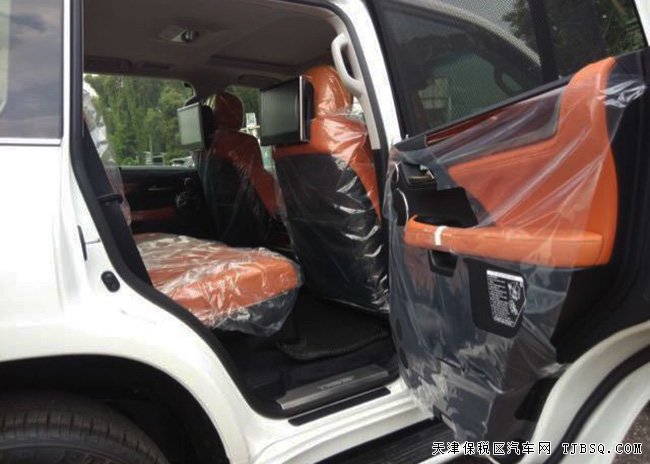 平行進(jìn)口車?yán)卓怂_斯LX570中東版頂配 17款現(xiàn)車159萬起