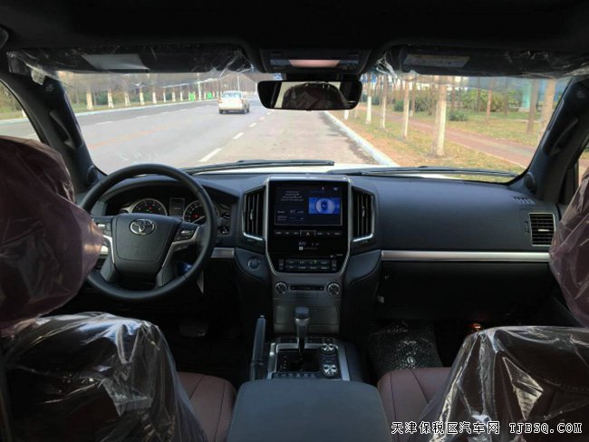 2016款豐田酷路澤5700中東版 底掛頂配版現(xiàn)車129萬(wàn)巨獻(xiàn)