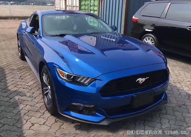 2017款福特野馬2.3T美式肌肉跑車 平行進(jìn)口車報(bào)價(jià)32.5萬(wàn)