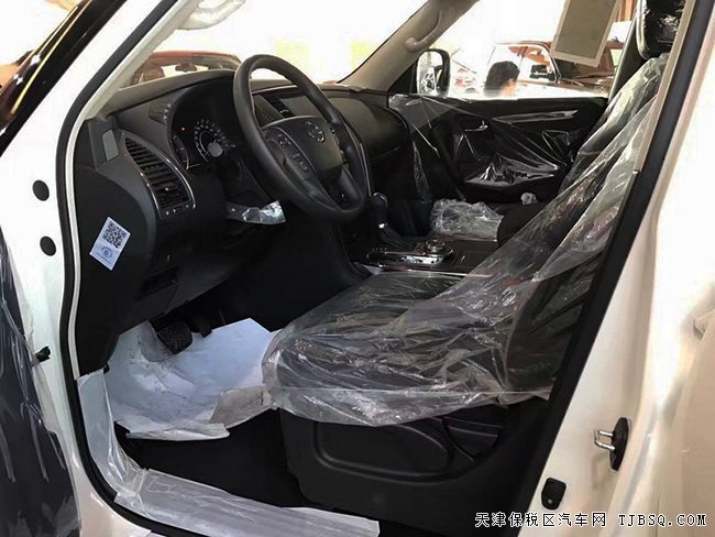 2017款日產(chǎn)途樂Y62中東版 18輪/差速鎖現(xiàn)車52萬巨獻(xiàn)