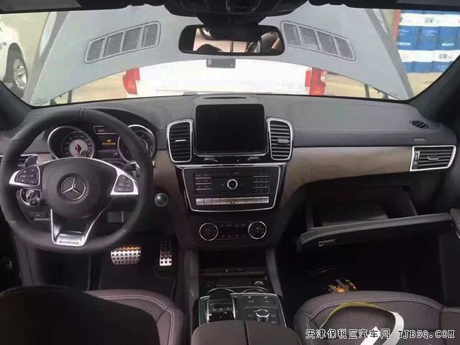 2017款奔馳GLS63AMG加規(guī)版 5.5T V8現(xiàn)車(chē)優(yōu)惠巨獻(xiàn)