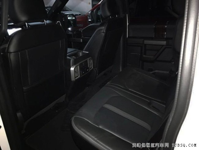 2017款福特F150白金版皮卡 10速/20輪/全景現(xiàn)車49萬樂享