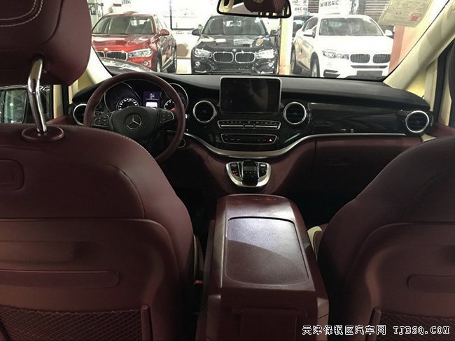 2016款奔馳V260商務(wù)MPV 天津港現(xiàn)車熱賣即刻擁有