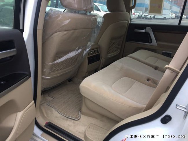 17款豐田酷路澤5700中東版 18輪/12氣囊/天窗現(xiàn)車103萬