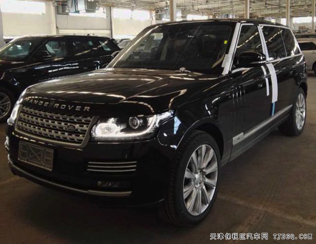 17款路虎攬勝3.0T柴油創(chuàng)世加長(zhǎng)版 21輪/四座現(xiàn)車(chē)165萬(wàn)