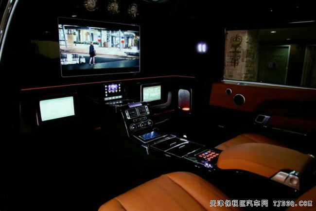 2016款路虎攬勝3.0T皇家一號(hào)加長(zhǎng)版 22輪/全景現(xiàn)車298萬(wàn)