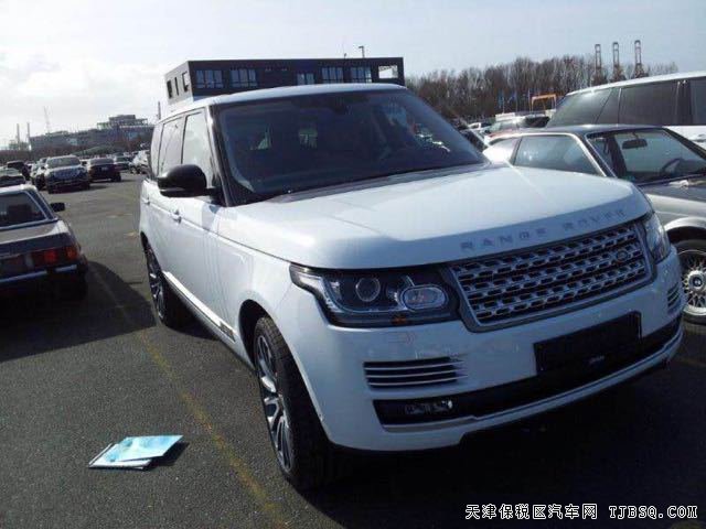 2017款路虎攬勝3.0T創(chuàng)世加長版 現(xiàn)車熱賣魅力呈現(xiàn)