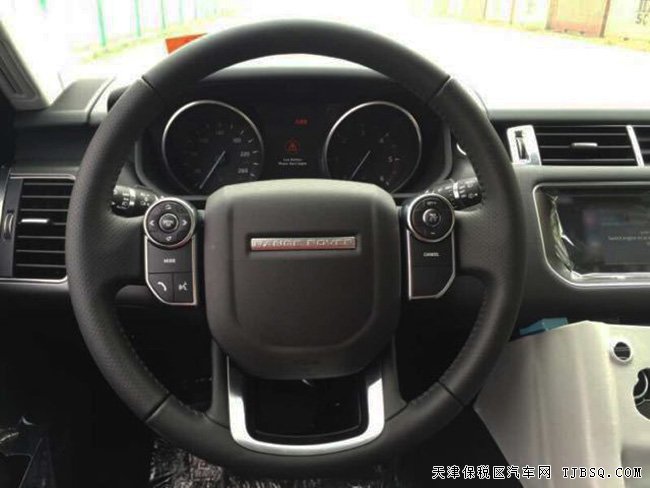 2017款路虎攬勝運動汽油版 滑動全景天窗/19輪現(xiàn)車82萬