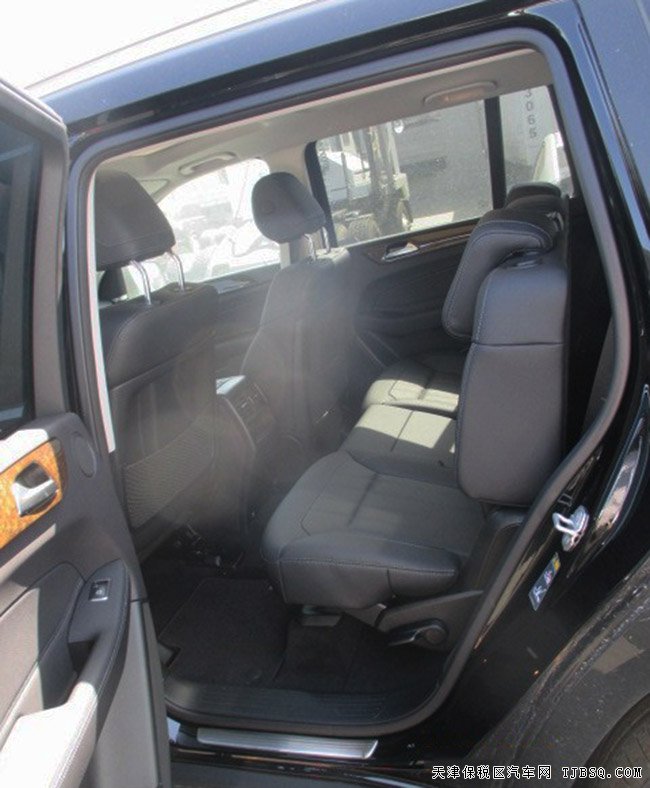 17款奔馳GLS450美規(guī)版 全景/外觀包/停車包現(xiàn)車107萬起