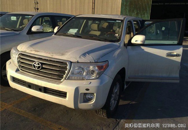 2017款豐田酷路澤4500中東版 天津港現(xiàn)車超值優(yōu)惠