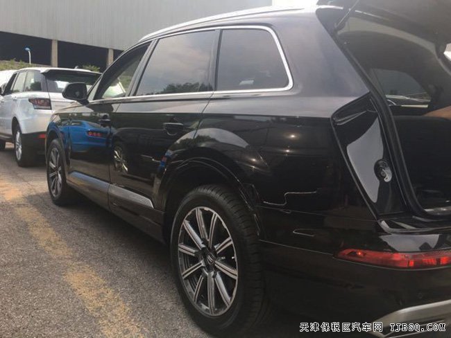 2017款奧迪Q7加規(guī)版 全景/20輪/駕駛輔助包現(xiàn)車76.5萬