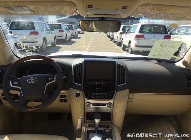 2017款豐田蘭德酷路澤4600 中東版現(xiàn)車經(jīng)銷熱賣