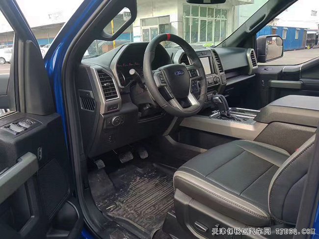 2017款福特猛禽F150美式皮卡 天津港現(xiàn)車盡享經(jīng)典