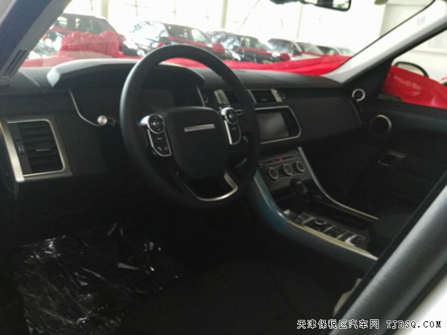 平行進口車路虎攬勝運動版 2017款現(xiàn)車低價呈現(xiàn)