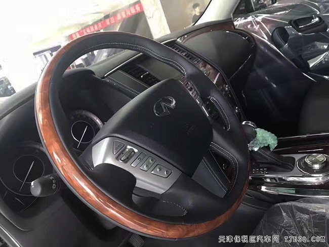 2017款英菲尼迪QX80中東版 平行進(jìn)口現(xiàn)車惠滿津港