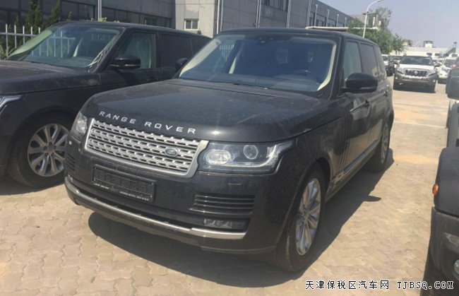 2017款路虎攬勝3.0T柴油版 Vogue加長版現(xiàn)車147萬享折扣