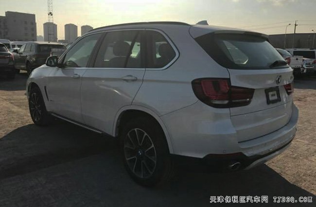 2017款寶馬X5墨規(guī)版3.0T 天津港現(xiàn)車熱賣優(yōu)惠呈現(xiàn)