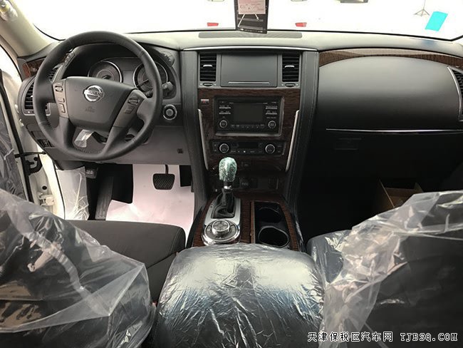 17款日產(chǎn)尼桑途樂Y62中東版 天津港現(xiàn)車50.3萬驚艷來襲