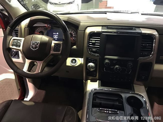 2017款道奇公羊5.7L美式皮卡 天津港口現(xiàn)車震撼酬賓