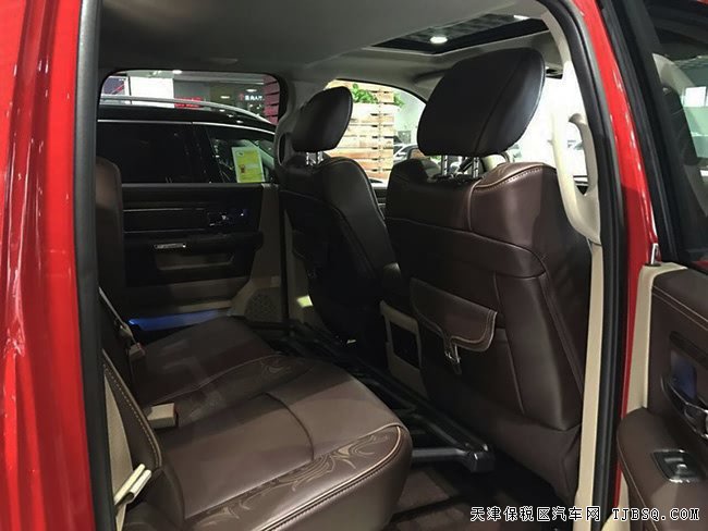 2017款道奇公羊5.7L美式皮卡 天津港口現(xiàn)車震撼酬賓