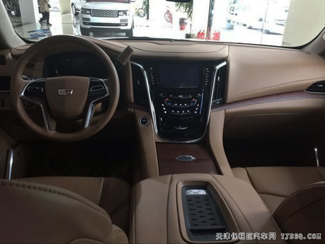 2017款凱迪拉克凱雷德6.2L加規(guī)版 天津港現(xiàn)車享低價(jià)