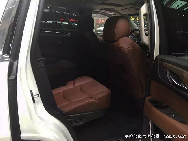 平行進(jìn)口車(chē)凱迪拉克凱雷德6.2L加版 17款優(yōu)惠購(gòu)