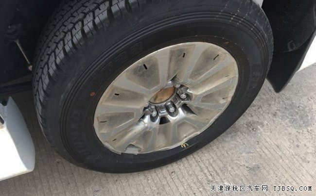 17款豐田霸道4000中東版 18輪/7座/后備胎現(xiàn)車52.6萬起