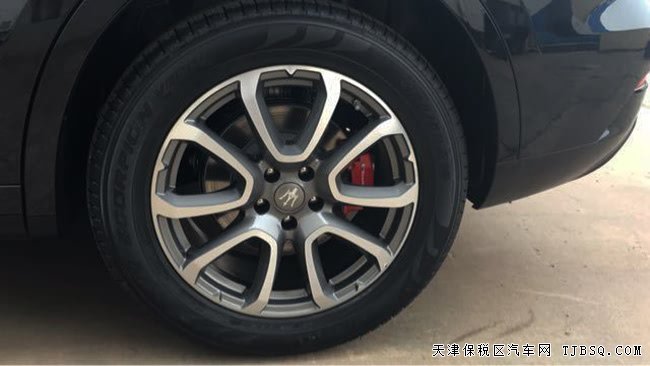17款瑪莎拉蒂萊萬(wàn)特SUV加規(guī)版 天津港現(xiàn)車100萬(wàn)震撼酬賓