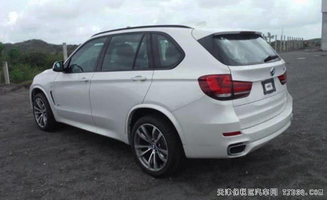 2017款寶馬X5墨規(guī)版 20輪/全景天窗/液晶儀表現(xiàn)車69.5萬