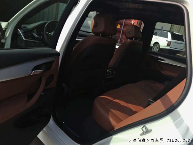 2017款寶馬X5墨規(guī)版 20輪/全景天窗/液晶儀表現(xiàn)車69.5萬