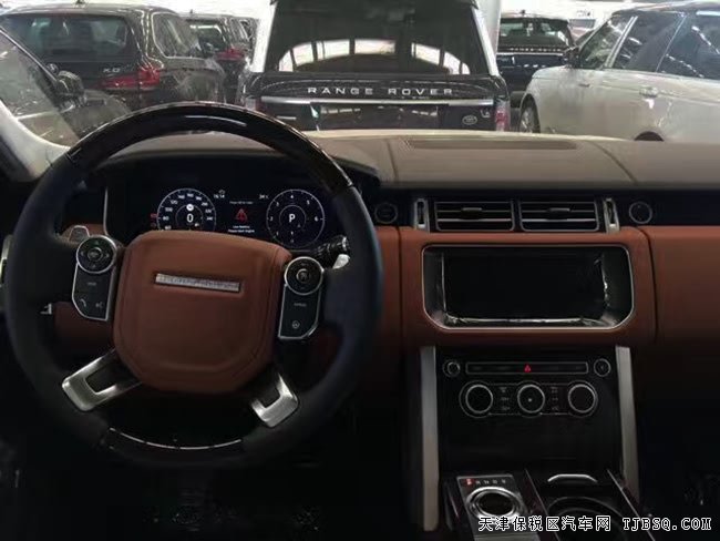 17款路虎攬勝3.0T柴油創(chuàng)世加長(zhǎng)版 天津港現(xiàn)車165萬(wàn)巨獻(xiàn)
