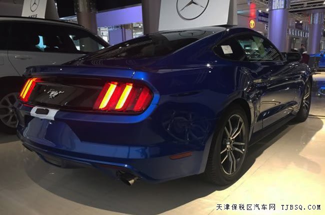 2017款福特野馬2.3T加規(guī)版 肌肉跑車(chē)現(xiàn)車(chē)32萬(wàn)震撼酬賓