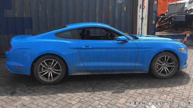 2017款福特野馬2.3T加規(guī)版 美式肌肉跑車現(xiàn)車搶先特惠