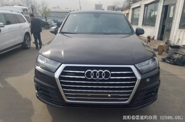2017款?yuàn)W迪Q7加規(guī)版7座 全景天窗/20輪/BOSE現(xiàn)車76.5萬