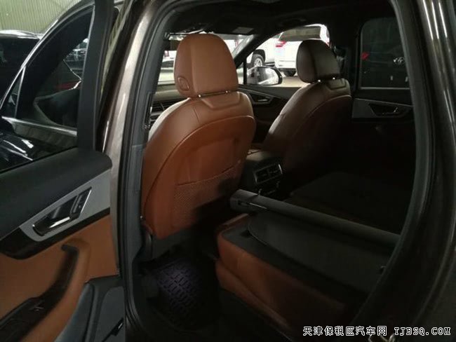 2017款奧迪Q7加規(guī)版 BOSE音響/20輪/四區(qū)空調(diào)現(xiàn)車82萬起