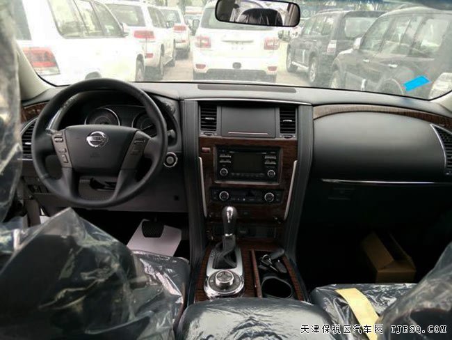 17款日產(chǎn)途樂Y62中東版 天窗/18輪/后差速鎖現(xiàn)車56.8萬
