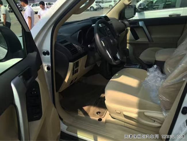 2017款豐田霸道2700中東版 外掛備胎/天窗現(xiàn)車(chē)38.6萬(wàn)購(gòu)