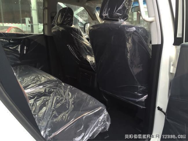 2017款日產(chǎn)尼桑途樂(lè)4.0L中東版 七座現(xiàn)車(chē)優(yōu)惠來(lái)襲