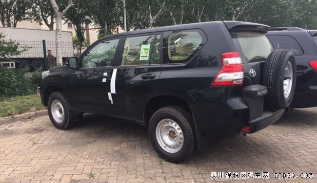 2017款豐田霸道2700中東版 后掛備胎/天窗現(xiàn)車38.3萬起
