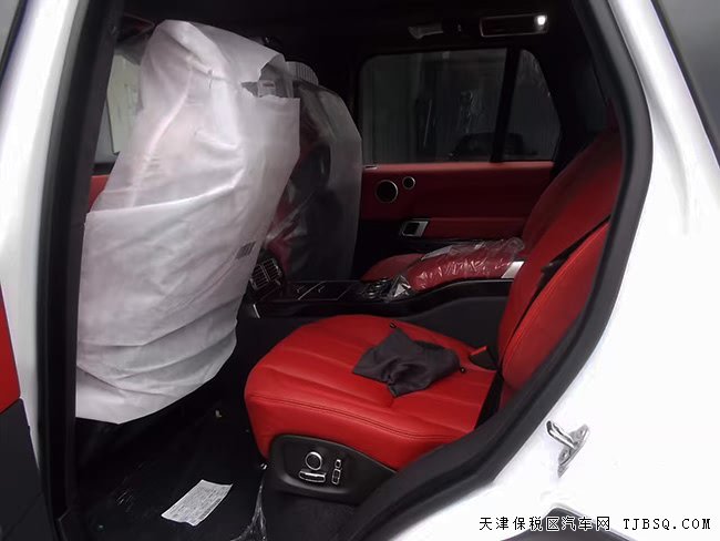 17款路虎攬勝3.0T柴油創(chuàng)世版 天津港現(xiàn)車尊享奢華