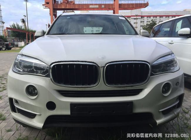 2017款寶馬X5中東版3.0T 全景天窗/液晶儀表現(xiàn)車66.5萬