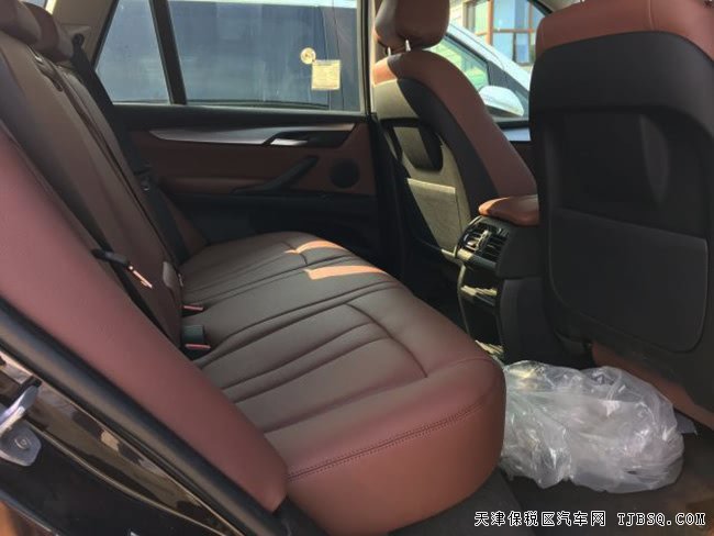 2017款寶馬X5中東版3.0T 全景天窗/液晶儀表現(xiàn)車66.5萬