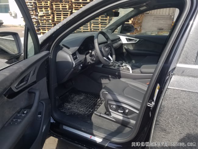 17款平行進口奧迪Q7加規(guī)版 全景/BOSE音響/20輪現(xiàn)車75萬