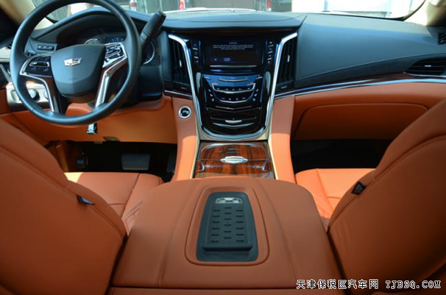 2016款凱迪拉克凱雷德6.2L加規(guī)版 華榮版現(xiàn)車142萬(wàn)巨獻(xiàn)